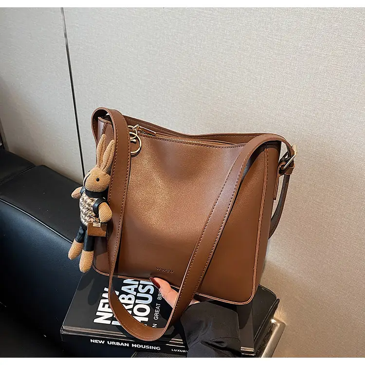 Women Crossbody Bag Brown Leather Large Capacity 2026 — feature 26
