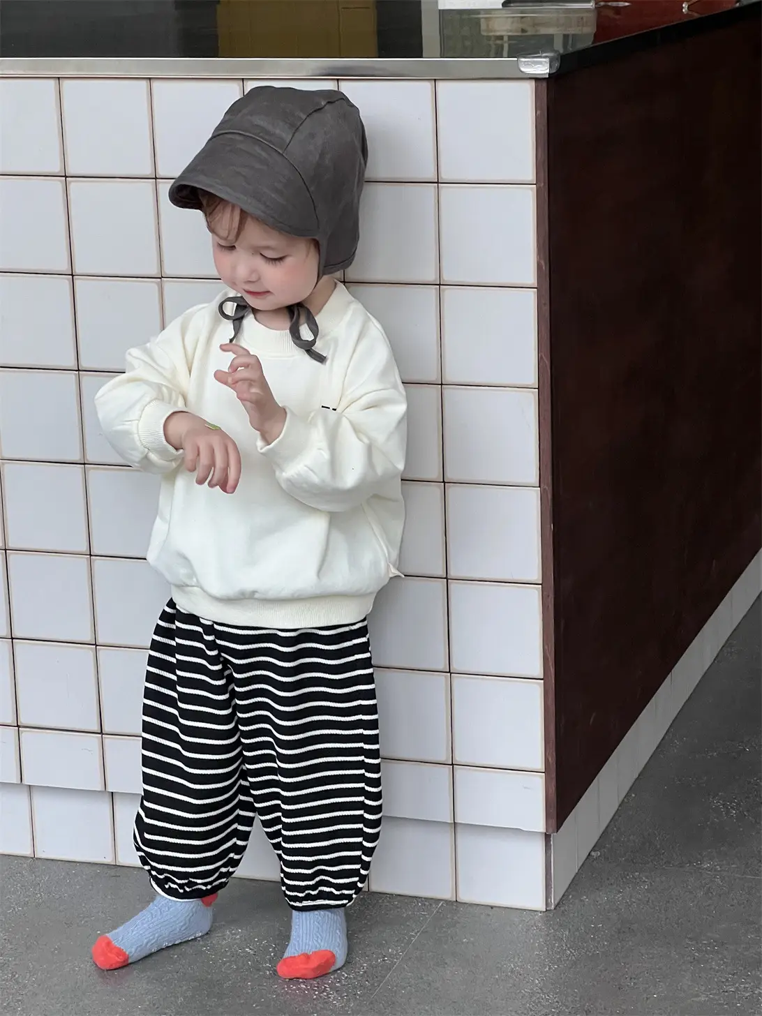 Boys Striped Sweatpants Set Korean Style 2026