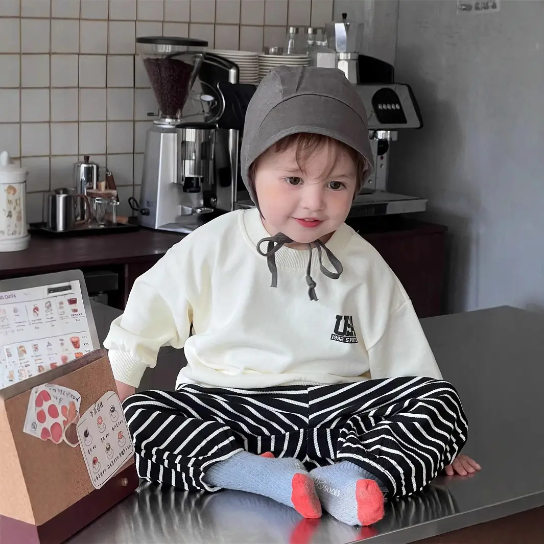 Boys Striped Sweatpants Set Korean Style 2026 — feature 2
