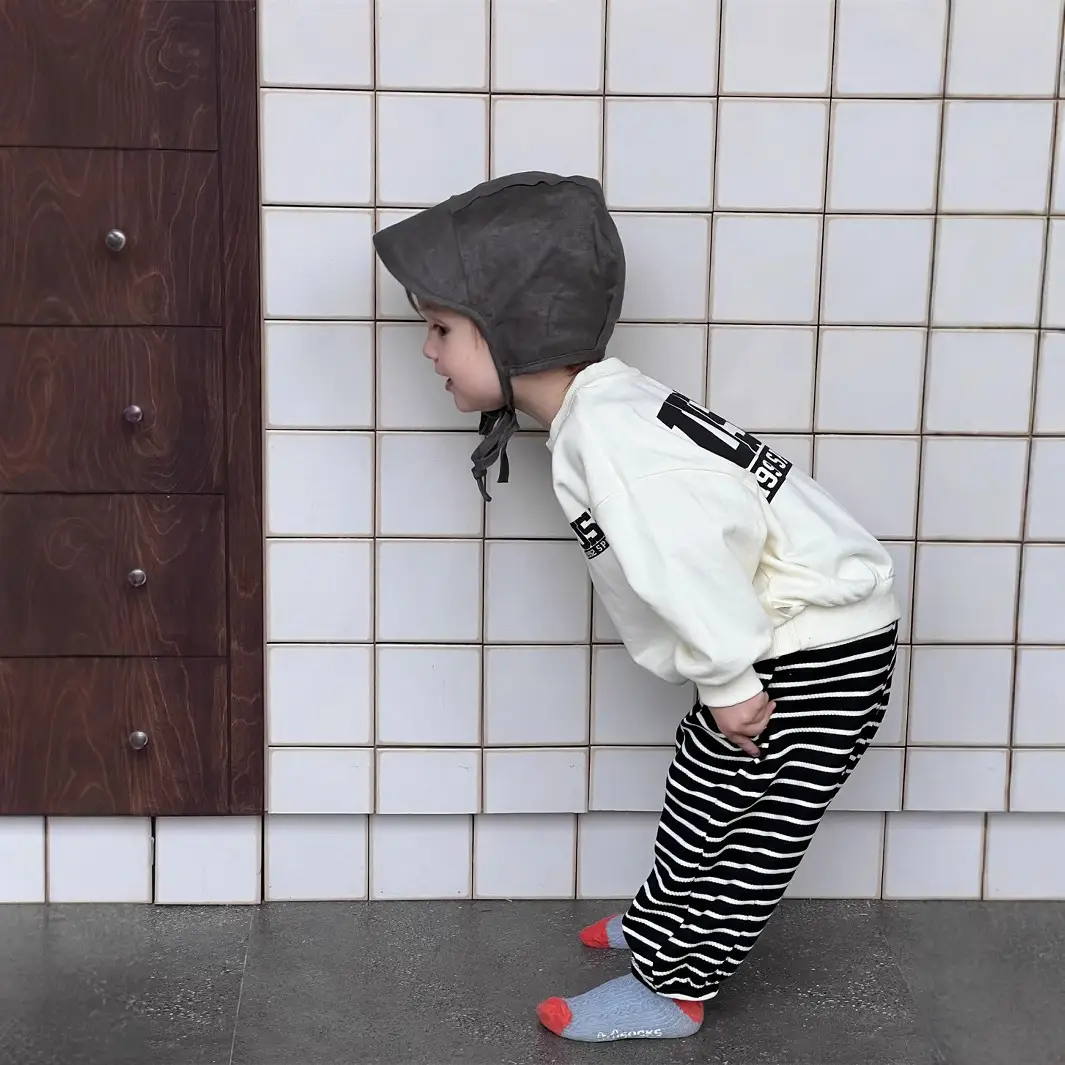 Boys Striped Sweatpants Set Korean Style 2026 — feature 3