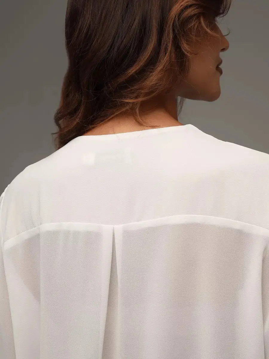 Spring 2025 V-Neck Ruffled Trumpet Shirt for Women — feature 27