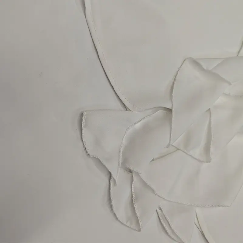 Spring 2025 V-Neck Ruffled Trumpet Shirt for Women — feature 38