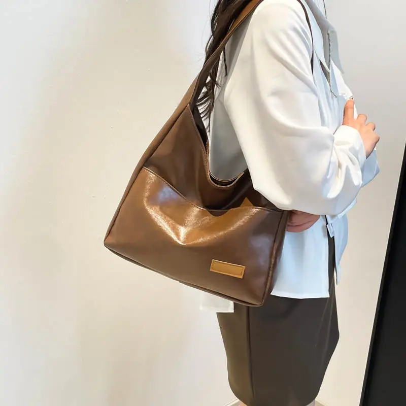 Red Leather Shoulder Bag for Women Large Capacity - Image 7