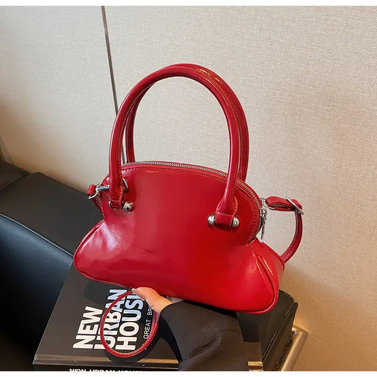 Black Shell Shoulder Crossbody Bag Women Spring Summer 2025 — feature 14