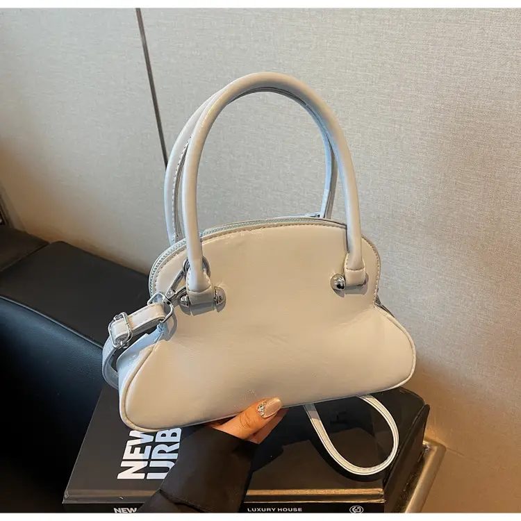 Black Shell Shoulder Crossbody Bag Women Spring Summer 2025 — feature 17