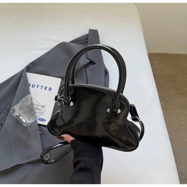 Black Shell Shoulder Crossbody Bag Women Spring Summer 2025 — feature 20