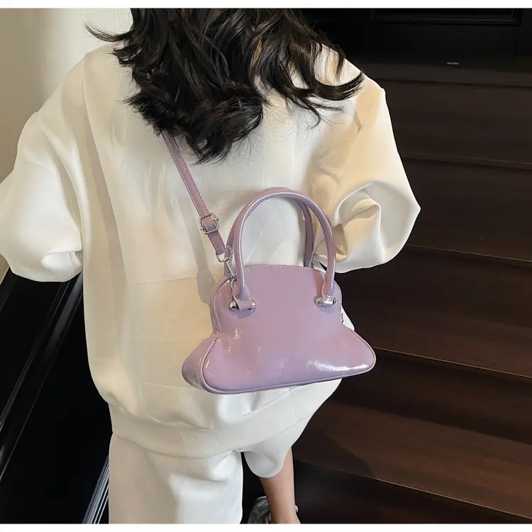 Black Shell Shoulder Crossbody Bag Women Spring Summer 2025 — feature 23