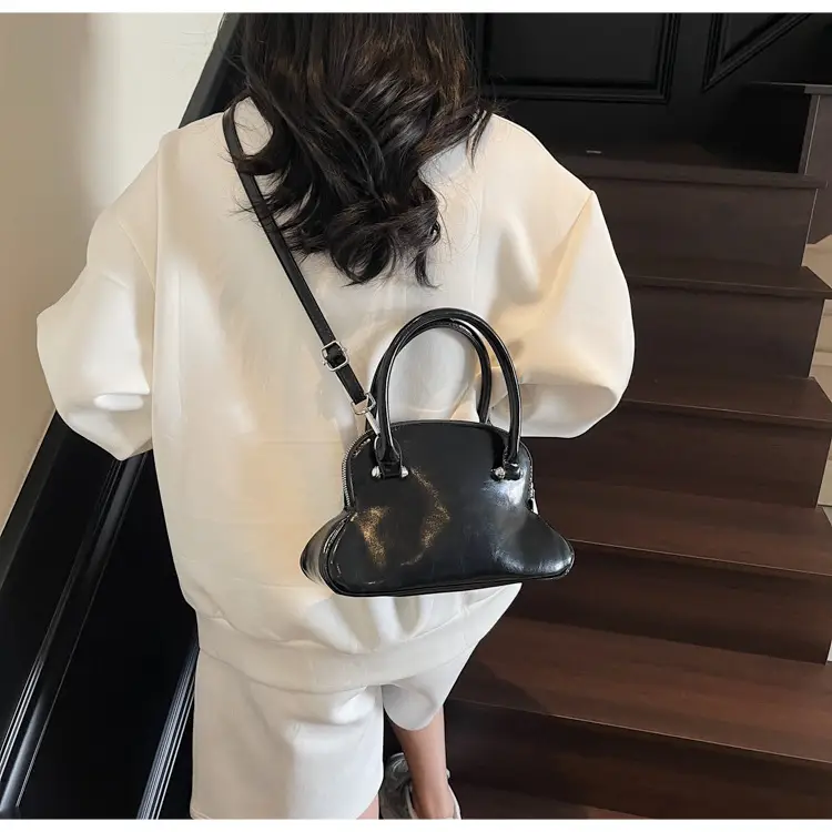 Black Shell Shoulder Crossbody Bag Women Spring Summer 2025 — feature 26