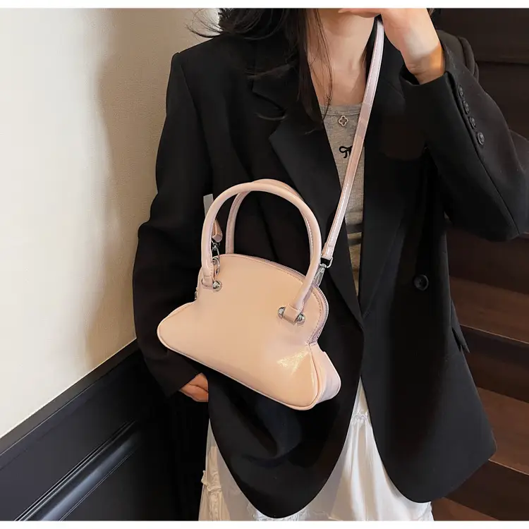 Black Shell Shoulder Crossbody Bag Women Spring Summer 2025 — feature 31