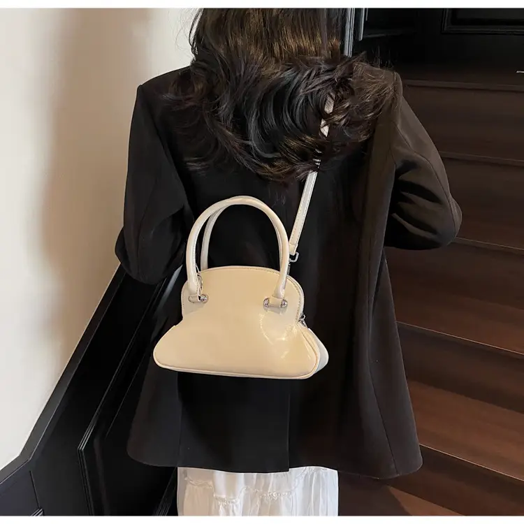Black Shell Shoulder Crossbody Bag Women Spring Summer 2025 — feature 33