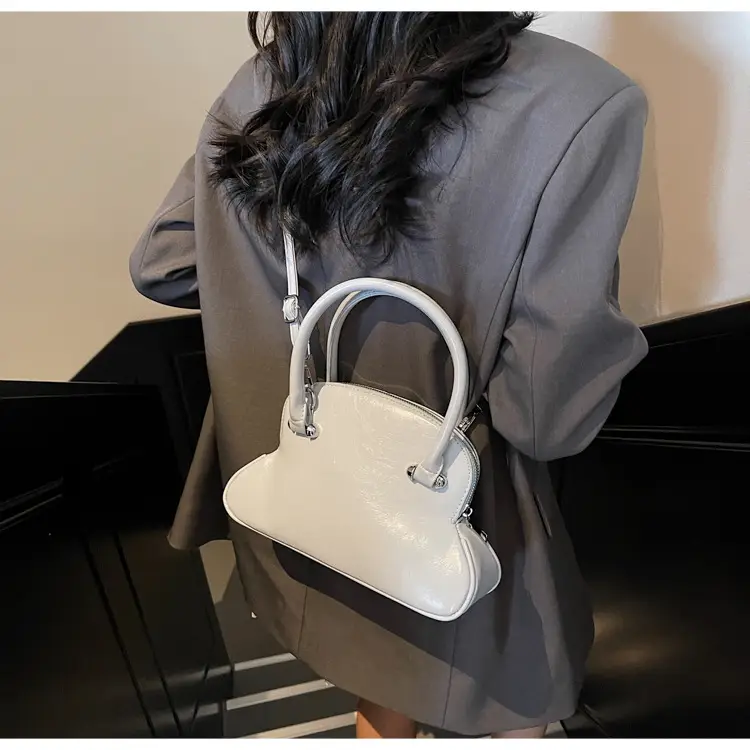 Black Shell Shoulder Crossbody Bag Women Spring Summer 2025 — feature 37