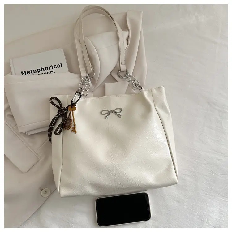 Women's Large Capacity Beige Chain Shoulder Bag — feature 15