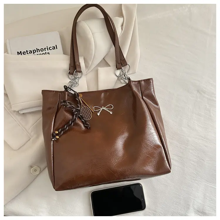 Women's Large Capacity Beige Chain Shoulder Bag — feature 18