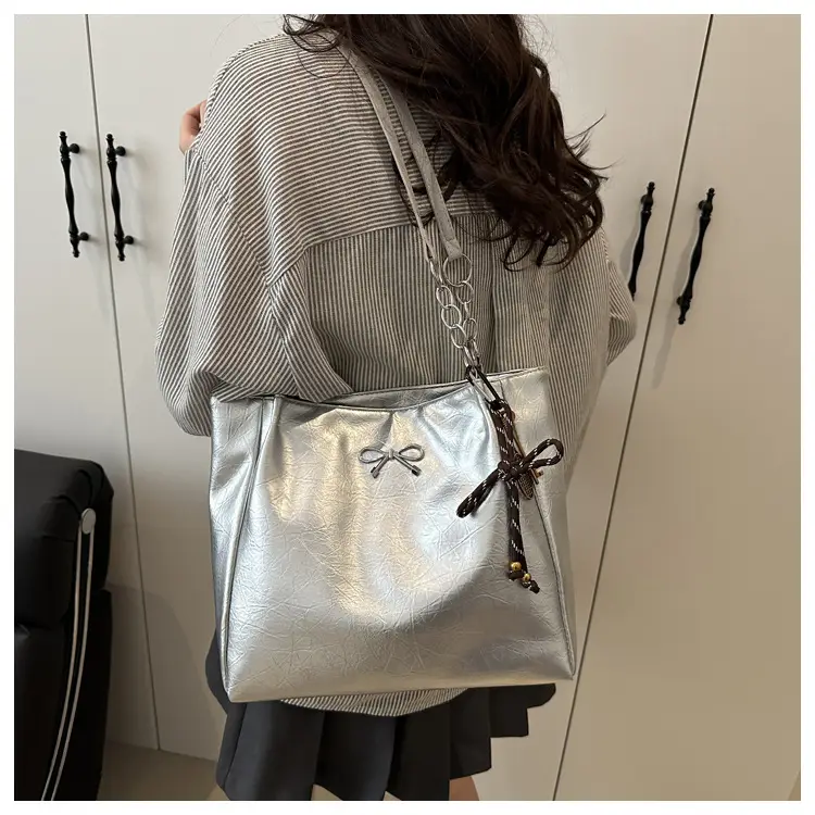 Women's Large Capacity Beige Chain Shoulder Bag — feature 23