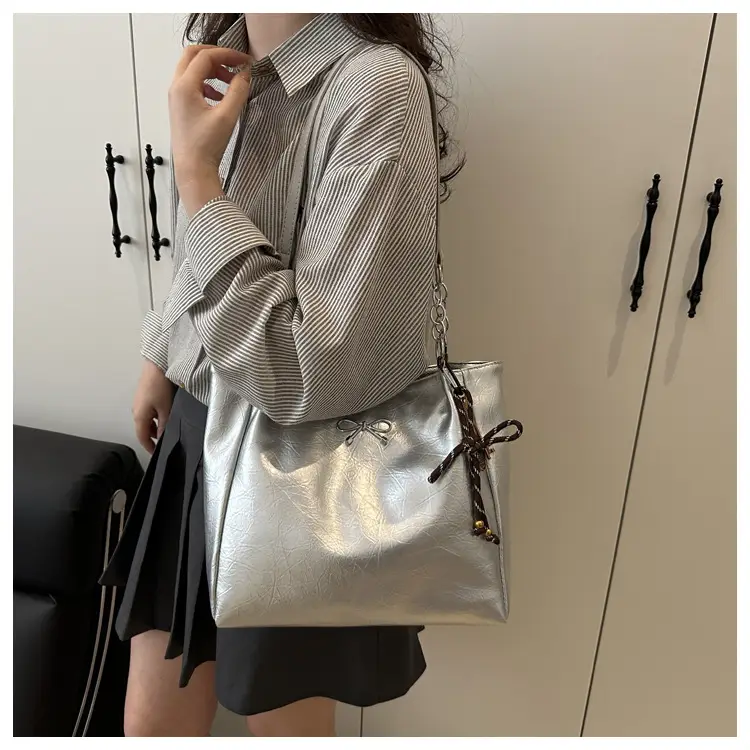 Women's Large Capacity Beige Chain Shoulder Bag — feature 24