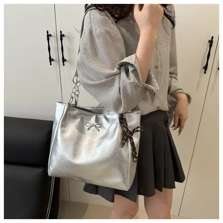 Women's Large Capacity Beige Chain Shoulder Bag — feature 26