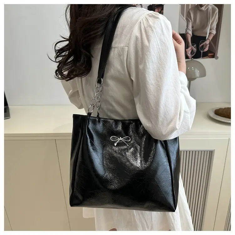 Women's Large Capacity Beige Chain Shoulder Bag — feature 29