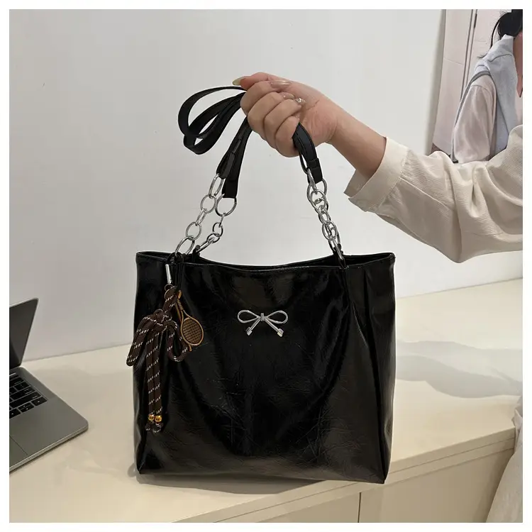Women's Large Capacity Beige Chain Shoulder Bag — feature 39