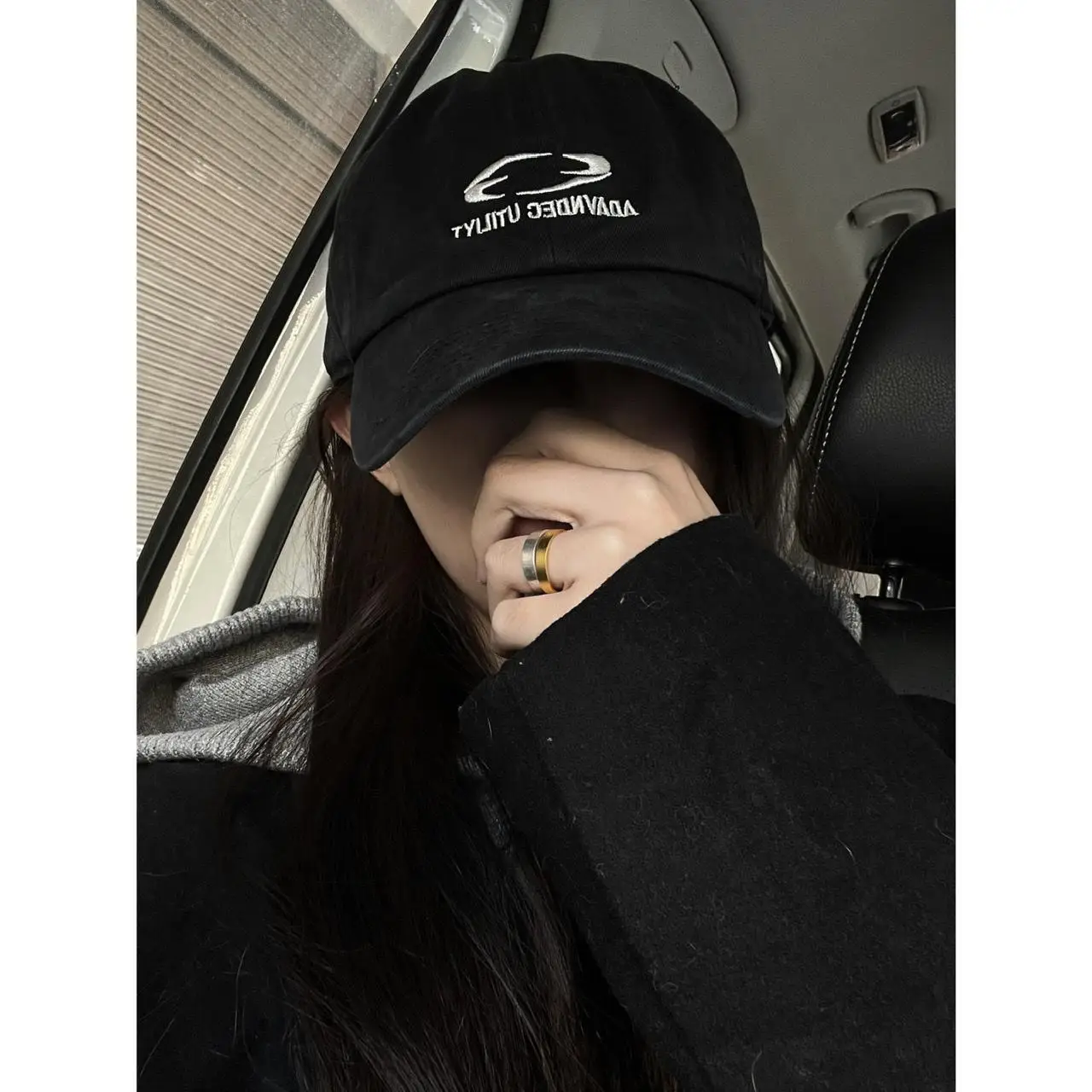 Niche Dark Hooded Cap with Extended Brim for Women - Image 9
