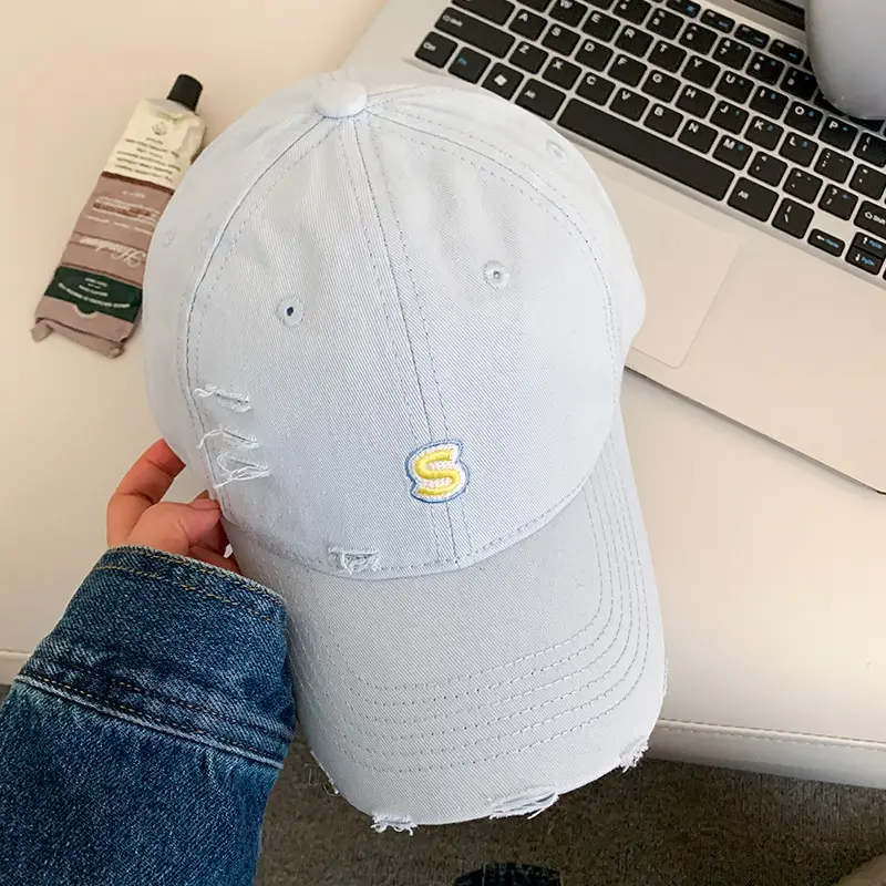 Women's White Letter Embroidered Baseball Cap - Image 3