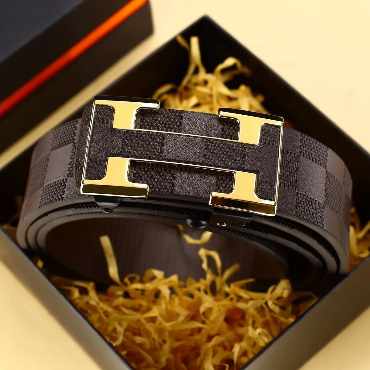 High-End Men's Leather Belt with Automatic Buckle — feature 1