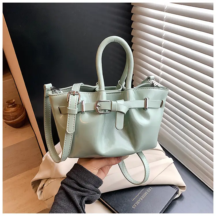 Korean Style Beige Leather Bucket Bag 2025 — feature 28