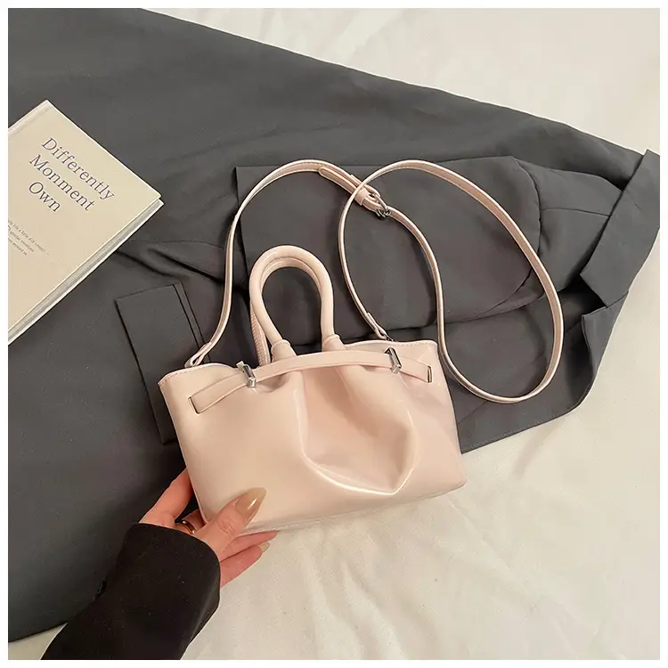 Korean Style Beige Leather Bucket Bag 2025 — feature 33