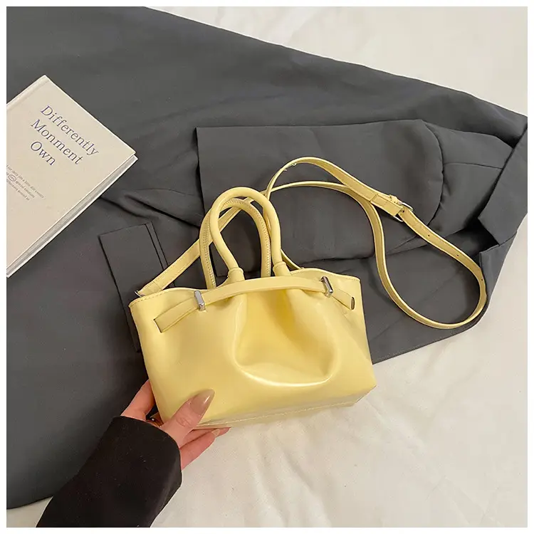 Korean Style Beige Leather Bucket Bag 2025 — feature 34