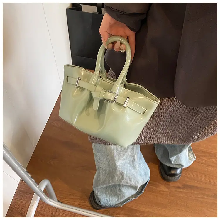 Korean Style Beige Leather Bucket Bag 2025 — feature 38
