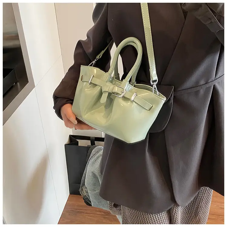 Korean Style Beige Leather Bucket Bag 2025 — feature 39