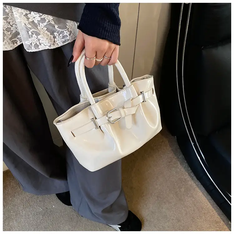 Korean Style Beige Leather Bucket Bag 2025 — feature 40
