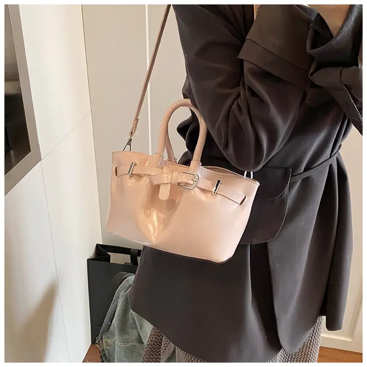 Korean Style Beige Leather Bucket Bag 2025 — feature 44
