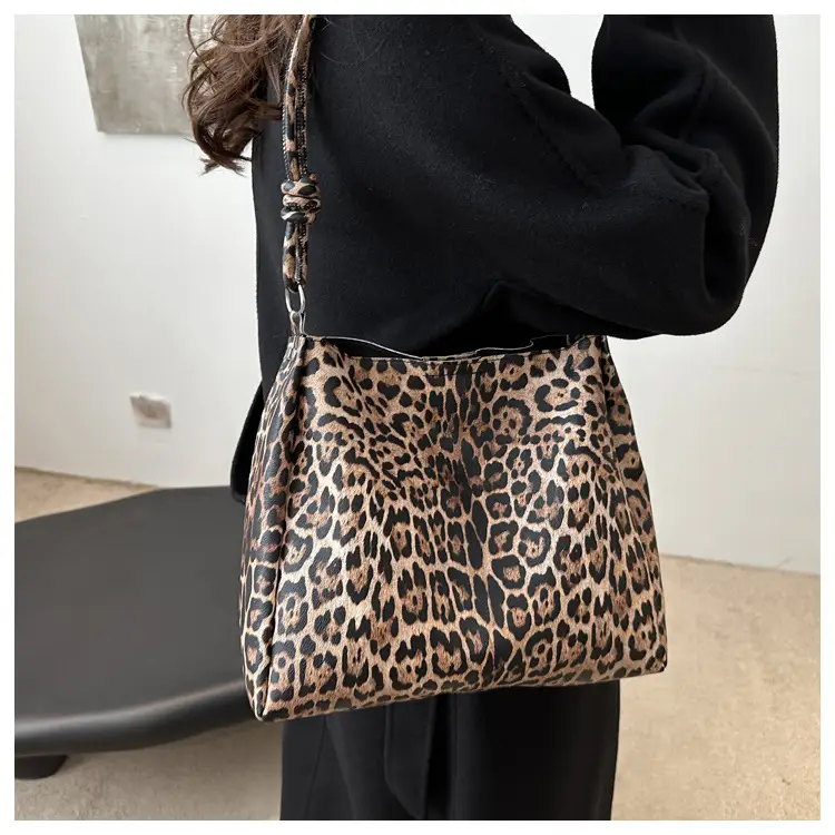 Leopard Print Korean Style Shoulder Bag for Women — feature 10