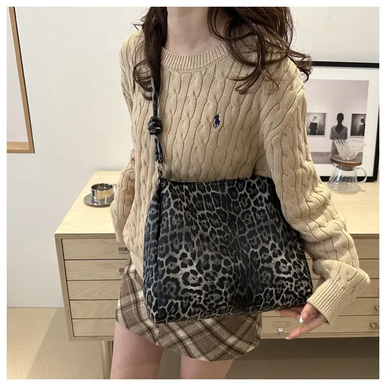 Leopard Print Korean Style Shoulder Bag for Women — feature 16
