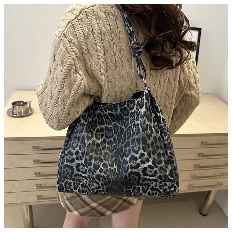 Leopard Print Korean Style Shoulder Bag for Women — feature 18