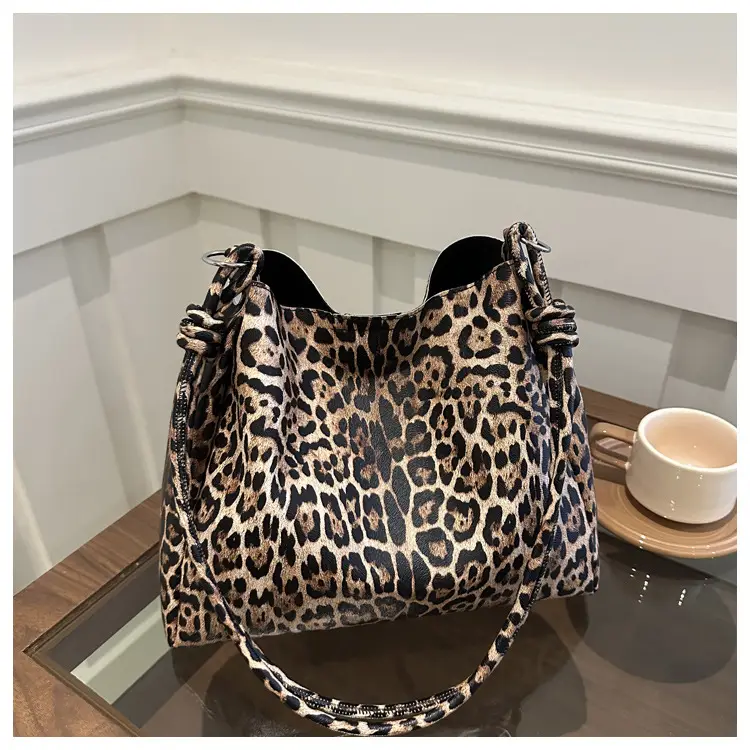 Leopard Print Korean Style Shoulder Bag for Women — feature 21