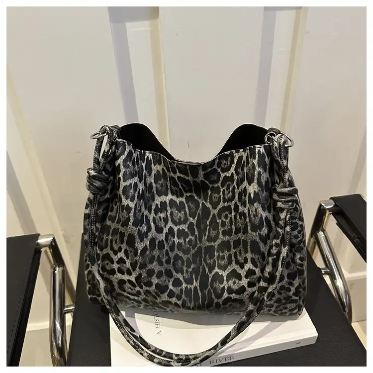 Leopard Print Korean Style Shoulder Bag for Women — feature 22