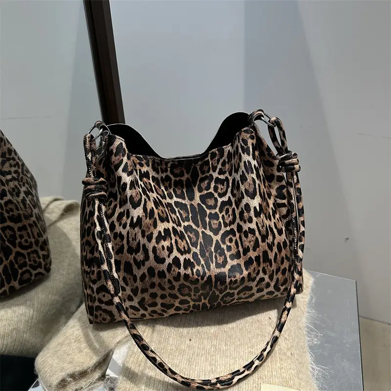 Leopard Print Korean Style Shoulder Bag for Women - Image 2
