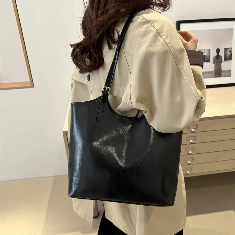 Vintage Wax Leather Tote Bag Women All Match Large Capacity — feature 32