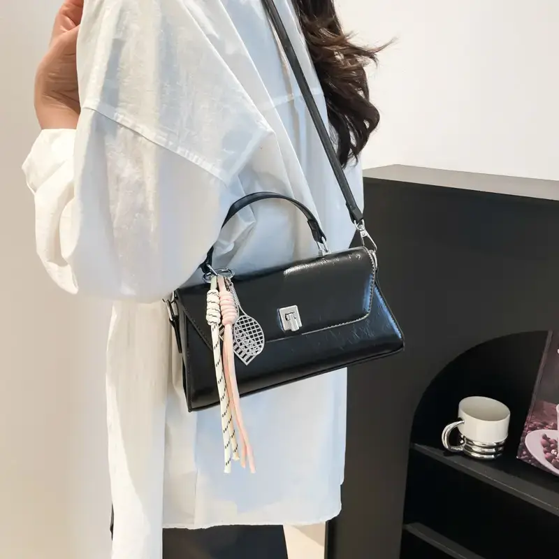 Women's Crossbody Bag 2025 New Niche Design - Image 8