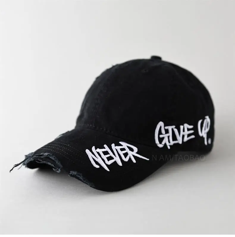 Men Women Couple Never Give Up Baseball Cap — feature 4