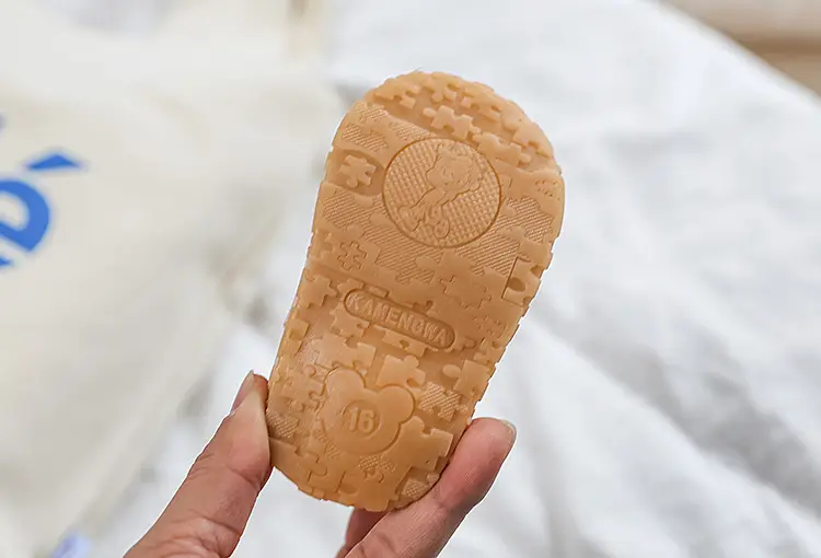 Princess Baby Sandals for Girls with Heart Embroidery — feature 10