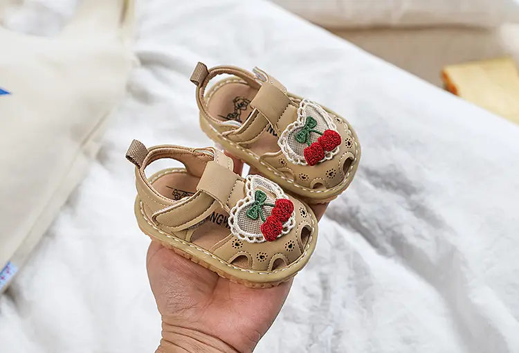 Princess Baby Sandals for Girls with Heart Embroidery — feature 4