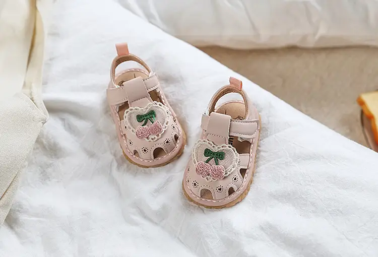 Princess Baby Sandals for Girls with Heart Embroidery — feature 6