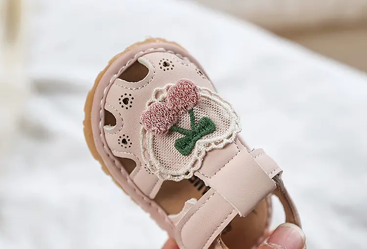 Princess Baby Sandals for Girls with Heart Embroidery — feature 8