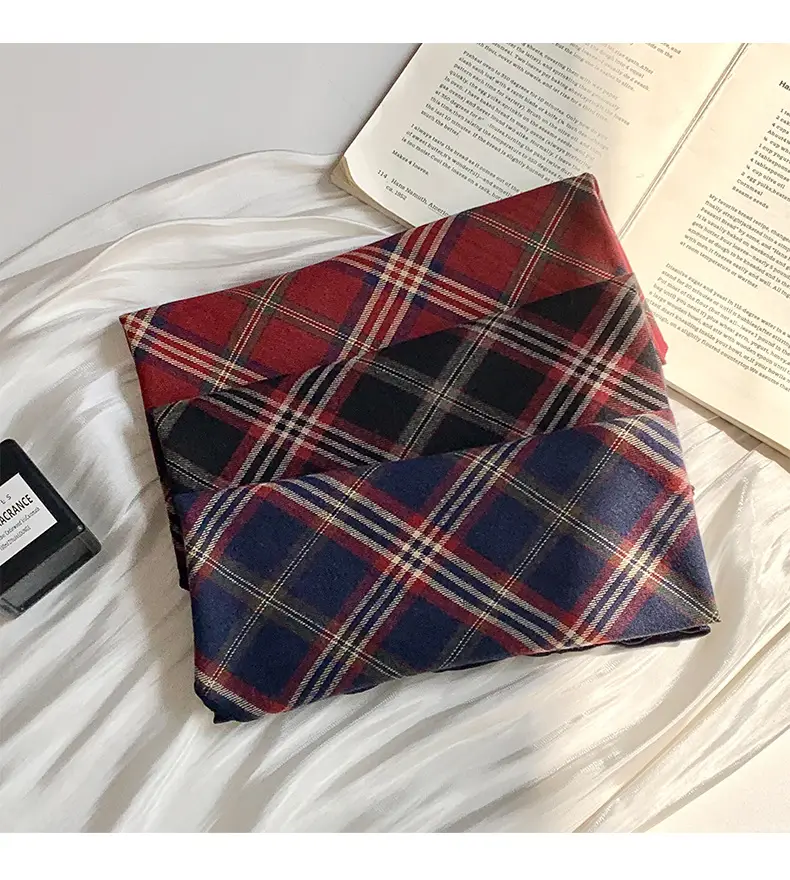 Women Plaid Neck Scarf Triangle Waistband Retro All-match — feature 4