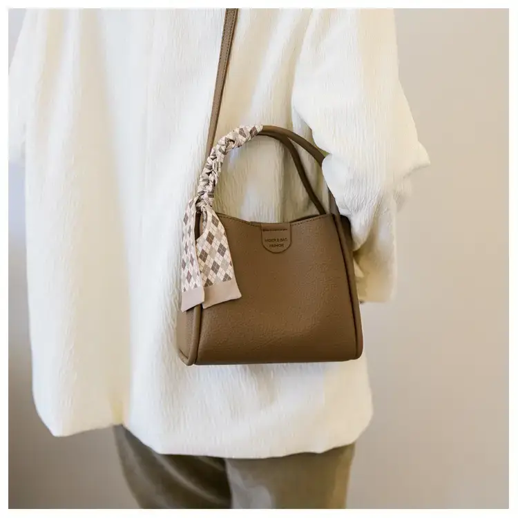 Black Soft Leather Bucket Bag for Women 2024 New Arrival — feature 23