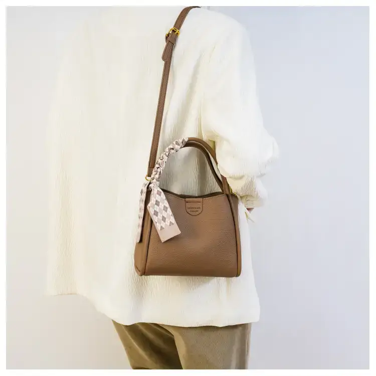 Black Soft Leather Bucket Bag for Women 2024 New Arrival — feature 30