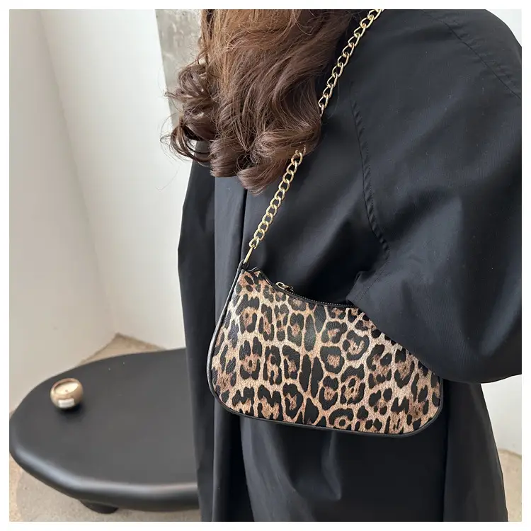 Trendy Women's Pink Monogram Shoulder Bag with Gold Chain — feature 18