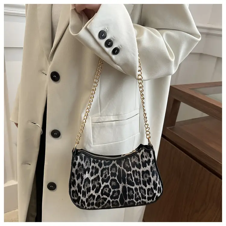 Trendy Women's Pink Monogram Shoulder Bag with Gold Chain — feature 31
